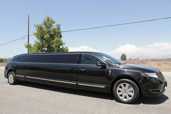 Augusta 8 Passenger Limo